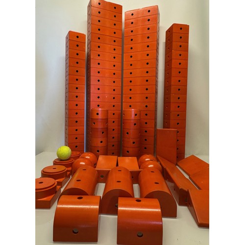 40 - Toys, German designer building blocks, good quantity of orange plastic large scale construction bric... 