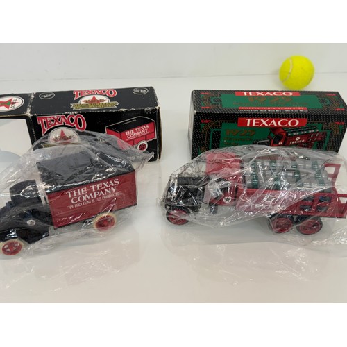 57 - Toys, die cast models, advertising promotional trucks US, two limited edition Texaco money banks in ... 