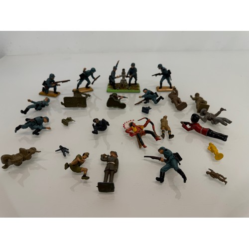 56 - Toys, Plastic and metal military figures etc, a mixed collection of military and other toy figures, ... 