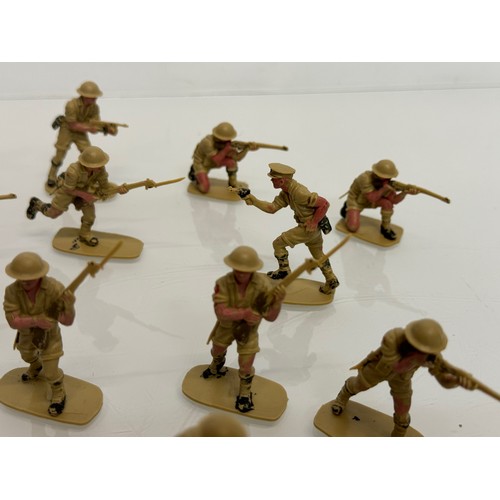 59 - Toys, Military , British 8th Army, Matchbox, a collection of British soldier figures.

This lot is a... 