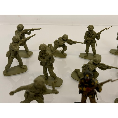 58 - Toys, Military , British Army, Matchbox, Paratroopers, a collection of British Airbourne soldier fig... 