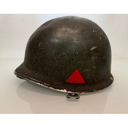 253 - Militaria, US Vietnam era steel helmet.

This lot is available for in-house shipping