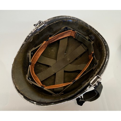 253 - Militaria, US Vietnam era steel helmet.

This lot is available for in-house shipping