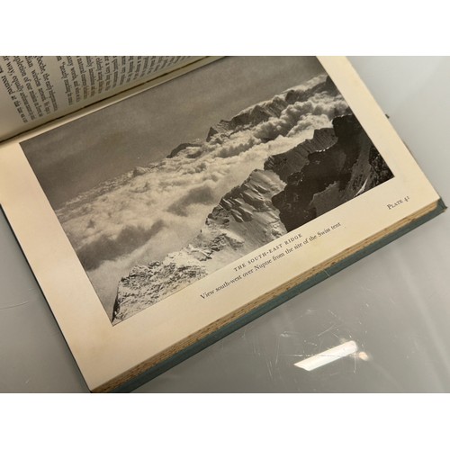 371 - Books, Climbing and mountaineering, Everest, The Alps, and The Alpine Club.

This lot is available f... 