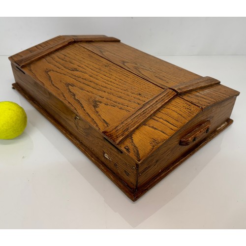 52 - Oak storage box with a two section opening top, 42cm x 28 cm x 10 cm.

This lot is available for in-... 