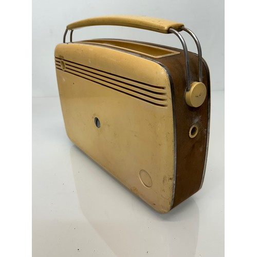 106 - A vintage Bush radio, 34 cm x 27 cm.

This lot is available for in-house shipping