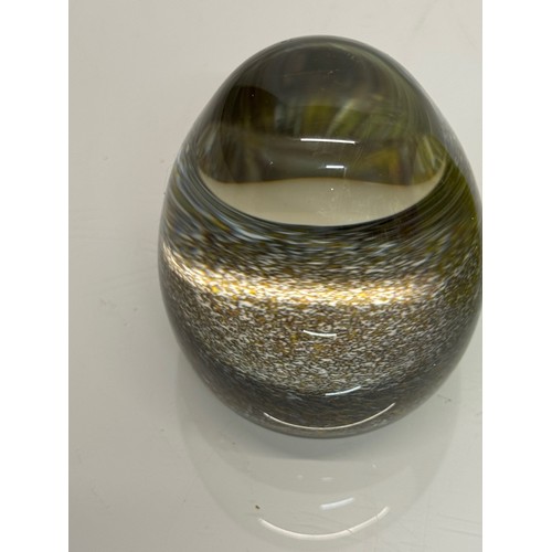 131 - Murano glass paperweight with a finely detailed textured inner structure. 7 cm high.

This lot is av... 