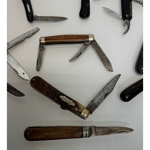 137 - 10 folding pocket knives, Joseph Rodgers etc.

This lot is available for in-house shipping