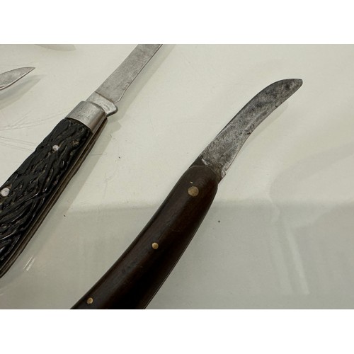 137 - 10 folding pocket knives, Joseph Rodgers etc.

This lot is available for in-house shipping