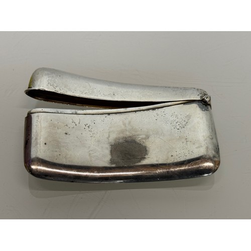 148 - Silver card case by Saqui & Lawrence of Piccadilly Circus, 8 cm x 5 cm.

This lot is available for i... 