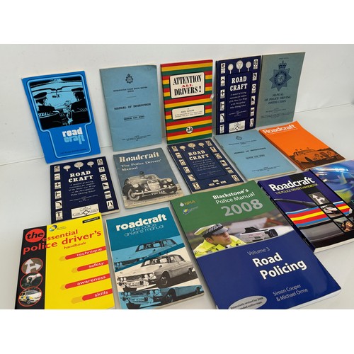 161 - Police, automobilia interest, collection of driving instruction manuals and roadcraft guides.

This ... 