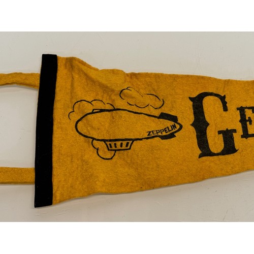 204 - Aviation, airship interest, Militaria, a felt pennant for Germany illustrated with a Zeppelin. 48 cm... 