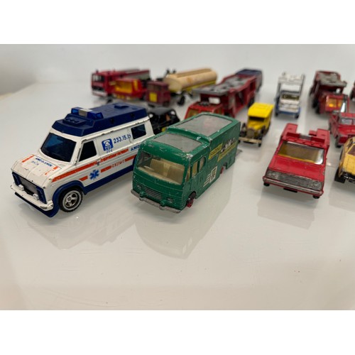 209 - A collection of die cast modelmotor  cars and lorries, trucks etc. Corgi Matchbox etc.

This lot is ... 