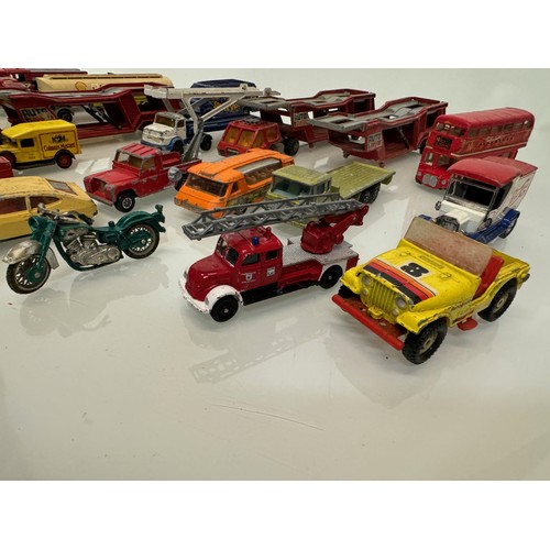 209 - A collection of die cast modelmotor  cars and lorries, trucks etc. Corgi Matchbox etc.

This lot is ... 