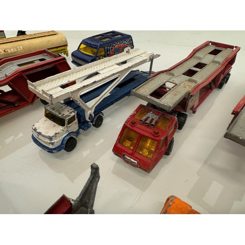 209 - A collection of die cast modelmotor  cars and lorries, trucks etc. Corgi Matchbox etc.

This lot is ... 