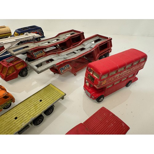 209 - A collection of die cast modelmotor  cars and lorries, trucks etc. Corgi Matchbox etc.

This lot is ... 