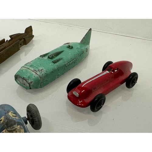 210 - A collection of die cast model land speed record race cars and motor racing cars. Dinky etc.

This l... 