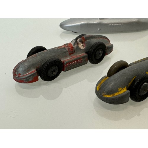 211 - A collection of five model motor racing cars. Dinky etc.

This lot is available for in-house shippin... 