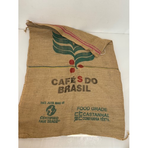 232 - Vintage hessian sack advertising Cafes do Brazil, Bourbon brand, 95 cm x 71 cm.

This lot is availab... 