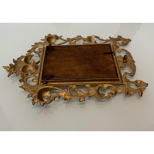 245 - A pair of cast table top or wall hanging photo or picture frames.

This lot is available for in-hous... 