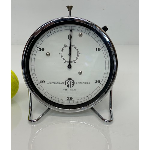 250 - A Scientific / industrial stop clock marked for Pye and Co Cambridge. 16 cm diameter.

This lot is a... 