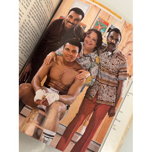 391 - Sporting books, Muhammad Ali by Wilfred Sheen, illustrated classic photographs through out.

This lo... 