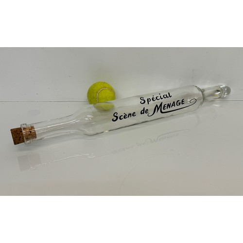 172 - Kitchenalia, a decorative glass rolling pin, 52 cm long.

This lot is available for in-house shippin... 