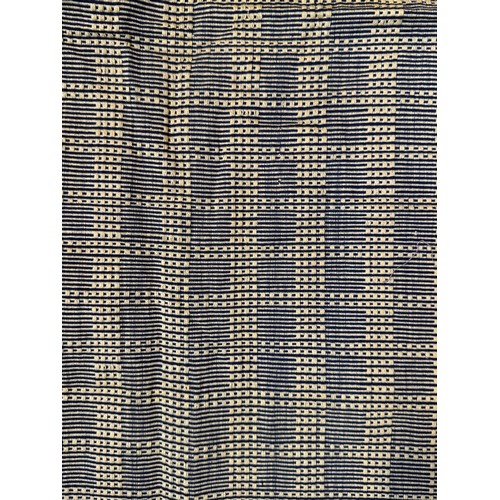 25 - African woven textile panel, 150cm x 57.5 cm.

This lot is available for in-house shipping