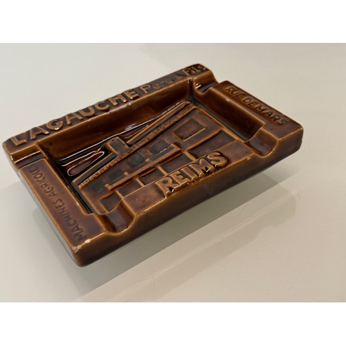 70 - Agricultural machinery advertising ashtray from the art deco era, 14 cm x 10 cm.

This lot is availa... 