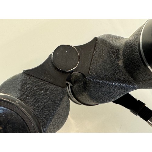 76 - A pair of Pentax binoculars.

This lot is available for in-house shipping