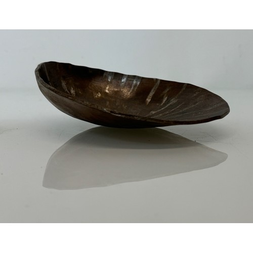 212 - Studio art, a decorative cast iron bowl, 19 cm x 15 cm.

This lot is available for in-house shipping