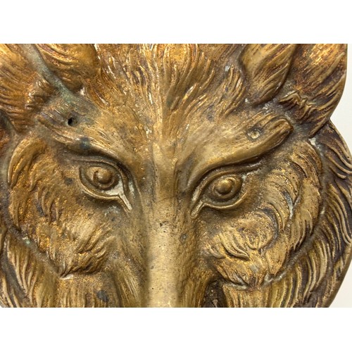 272 - Cast brass tray in the form of a foxes head, 13 cm x 12 cm.

This lot is available for in-house ship... 