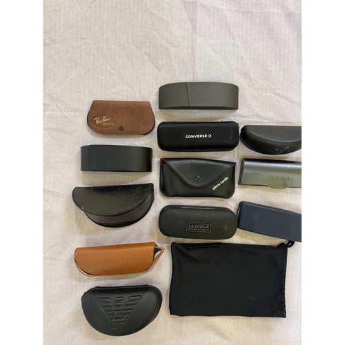 307 - A Selection of Designer Sunglasses Cases and a Selection of Sunglasses. 

This lot is available for ... 