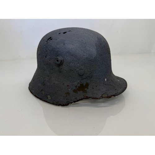 107 - Militaria WWI, German helmet WWI. Size 54 -58

This lot is available for in-house shipping