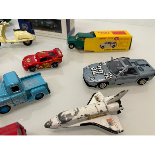 359 - Die cast toys, motor cars and scooters, Dinky, Hot Wheels etc

This lot is available for in-house sh... 