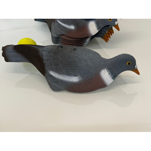 216 - Decoy birds, 12 life size pigeons by Sport Plas of Italy, each is 42 cm long

This lot is available ... 