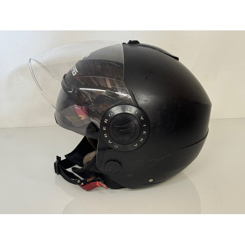 225 - Motorcycle helmet by Caberg with two full down visors.

This lot is available for in-house shipping