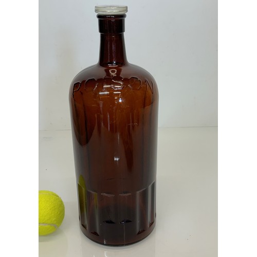 541 - an Amber glass poison bottle, 33 cm tall.

This lot is available for in-house shipping