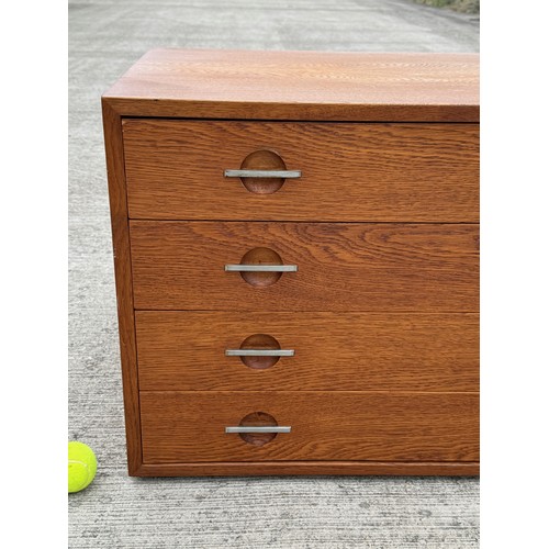 3 - Mid Century Danish furniture, an oak chest of drawers, 100 cm x 49 cm. x 53.5 cm tall.

This lot is ... 