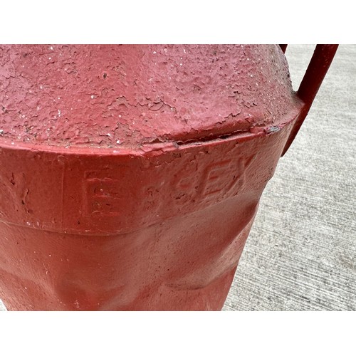 79 - Steel milk churn marked for Edme  Essex, 66 cm tall.

This lot is available for in-house shipping