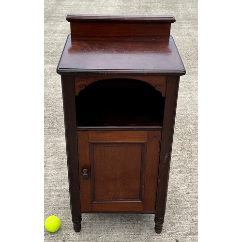 94 - Victorian mahogany bedside cupboard unit, photograph to rear panel, 42 cm x 36 cm x 82 cm tall.

Thi... 