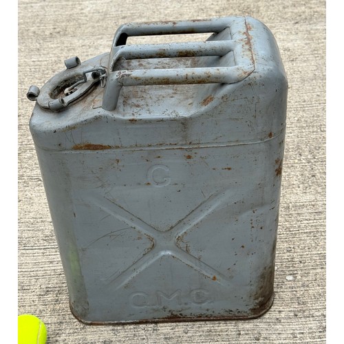 103 - Militaria, a WWII jerry can marked G USA G QMC.

This lot is available for in-house shipping