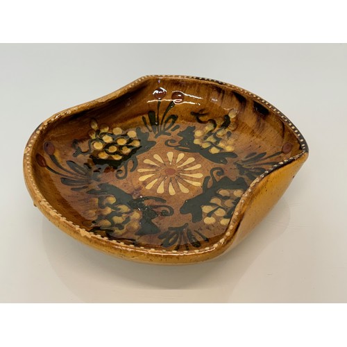 126 - Stoneware art pottery bowl with slip decoration, 25.5 cm x 21.5 cm.

This lot is available for in-ho... 