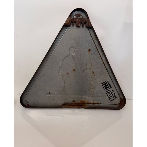 43 - Automobilia, enamel sign, a pedestrians warning signage dated 1964, 64 cm x 55 cm tall.

This lot is... 