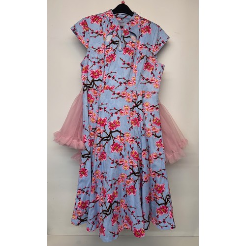 51 - Vintage clothing , Ladies Banned Retro dress and Hell Bunny petticoat size M.

This lot is available... 