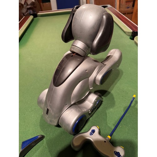 61 - Robot remote control toy dog, 40 cm tall.

This lot is available for in-house shipping