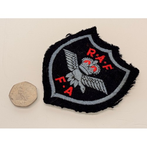 21 - Militaria, RAF sporting memorabilia, Royal Air Force Football Association badge 10 cm tall.

This lo... 