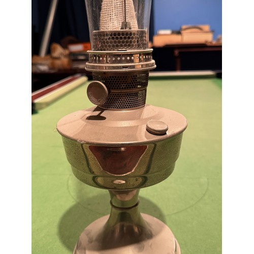 338 - Vintage Aladdin brand oil lamp, 59 cm tall.

This lot is available for in-house shipping