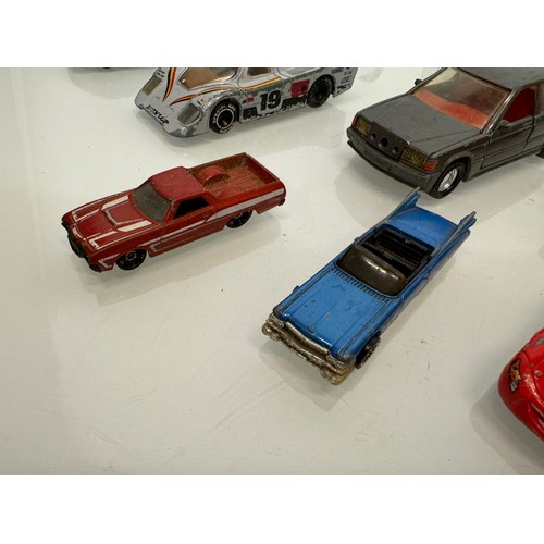 304 - Die cast toys, motor cars and scooters, Dinky, Hot Wheels etc

This lot is available for in-house sh... 