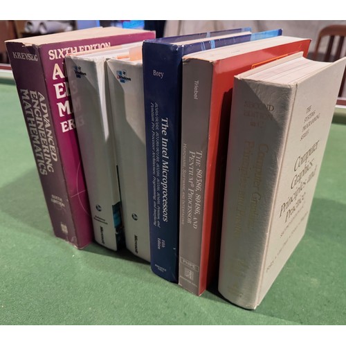 368 - Software books and computing and mathematics reference books.

This lot is available for in-house sh... 